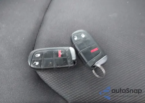 2018 Jeep Renegade Sport 4X4 из США, поврежденный, VIN ZACCJBAB5JPG92533